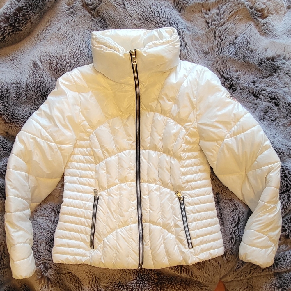 Guess White Down Puffer Jacket Medium